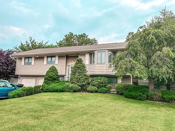 2nd image of 80 Doncaster Ave