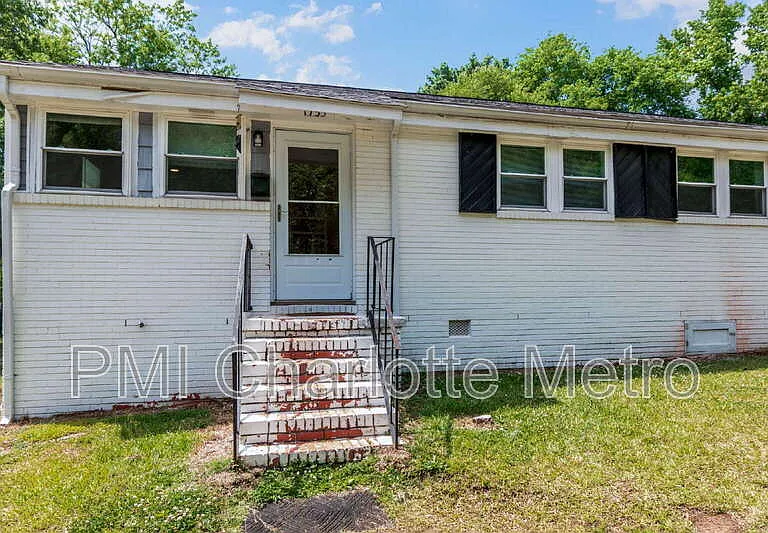 1733 Academy St — Photo 24
