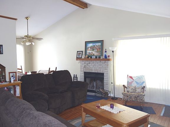 2nd image of 30W240 Huntington Dr
