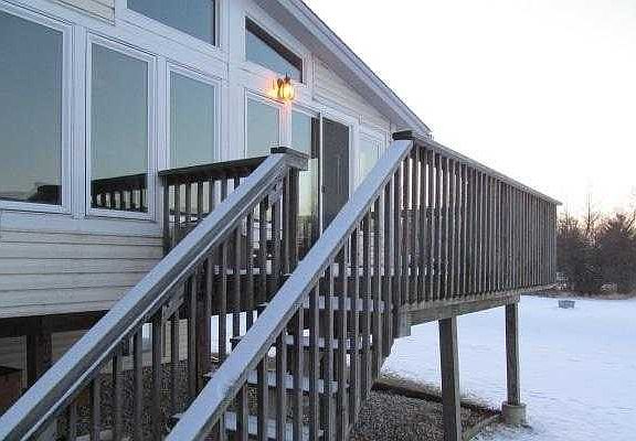 deck off 3 season porch
