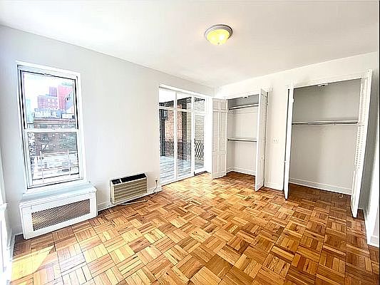 5th image of 142 E 79th St #5K
