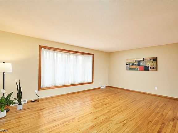 5th image of 6403 Huntington Dr