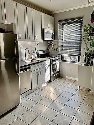2nd image of 21-28 35th St #5A