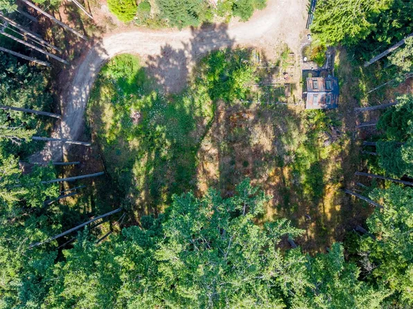 4622 Sailor Rd, Southern Gulf Islands, BC V0N 2M2