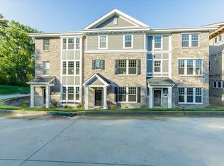 11259 Talamore Cir UNIT 12, Frontenac, MO 63131