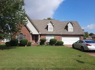 15 Greenhill Dr, Jackson, TN 38305