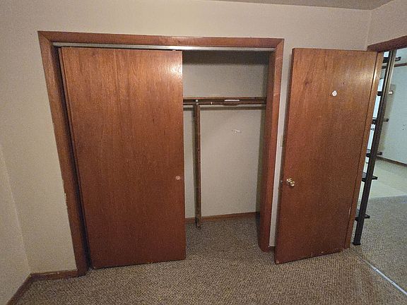 3rd image of 211 S Main St #3