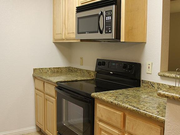 4th image of 67 Monte Verano Ct