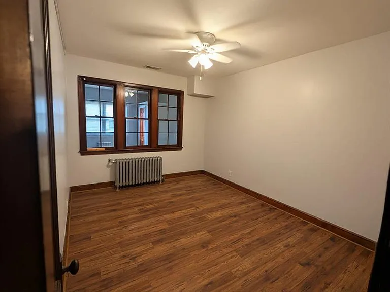 Bedroom w/Fan