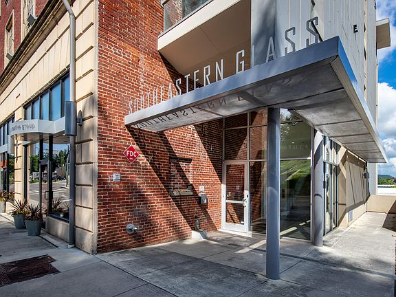 2nd image of 555 W Jackson Ave Unit 502