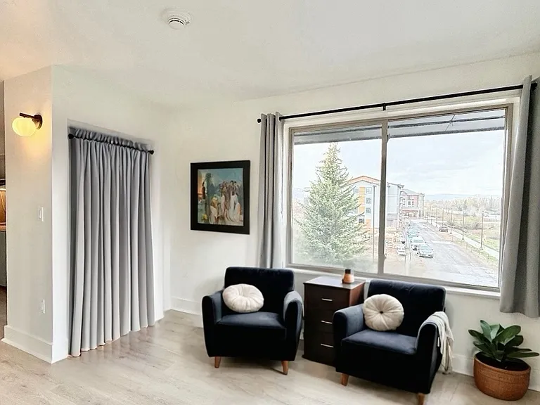 Storm Peak Apartments — Photo 6