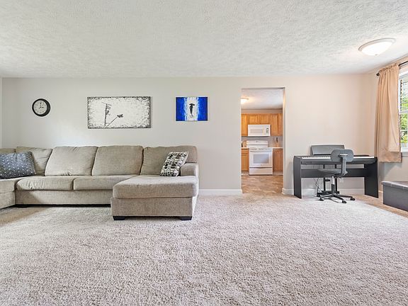 4th image of 3404 W Fleetwood Dr