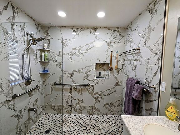 Ensuite walk-in shower