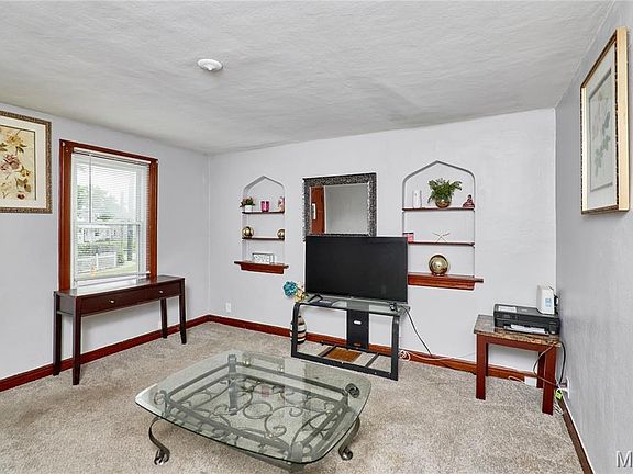 4th image of 308 Bayless Ave