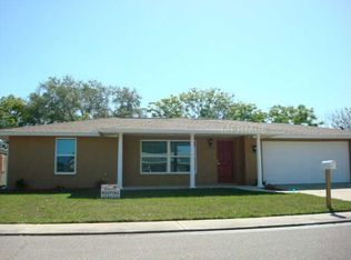 8832 Goshen Ln, Port Richey, FL 34668