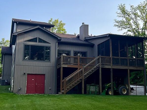 1323 Clark Station Rd
