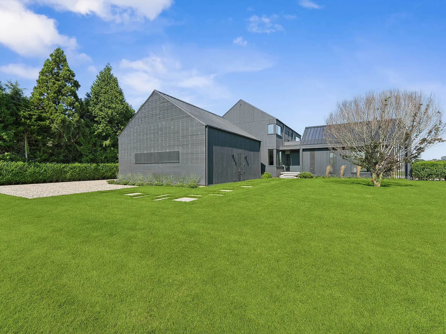 Sustainable Design Abutting Water Mill Farmland — Photo 3