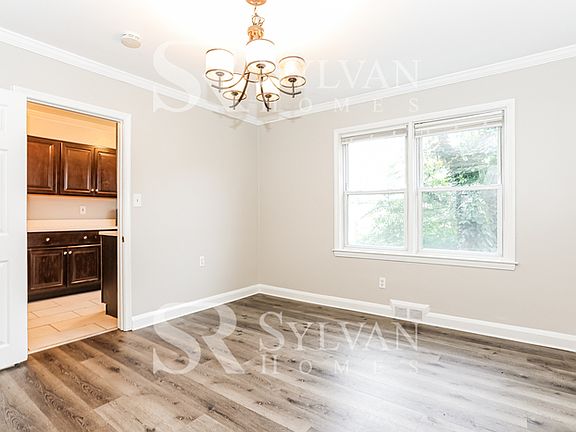 4th image of 8104 Glen Gary Rd