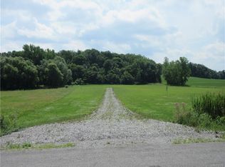 5640 Horseshoe Lake Rd, Stafford, NY 14143