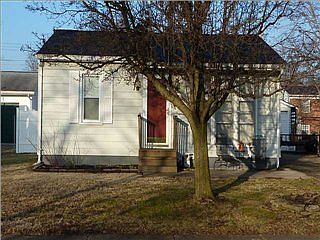 3rd image of 1713 S Parker Dr