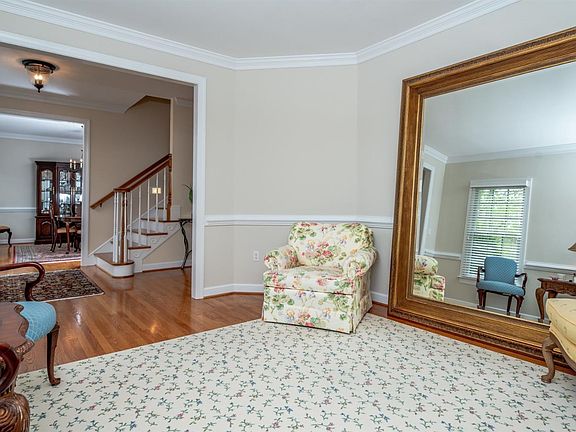 5th image of 441 New Britain Dr
