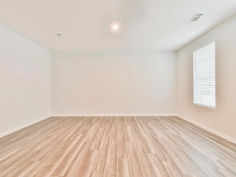 2630 Whistler Way NE — Photo 3