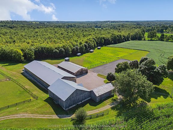 2nd image of 4085 Victoria Rd S