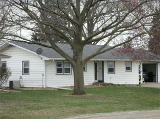 303 N 19th Ave W, Newton, IA 50208