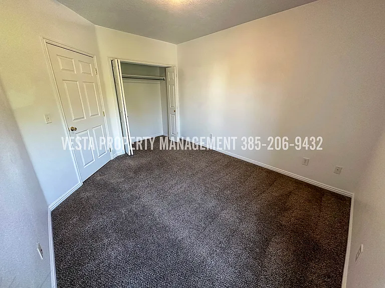 2364 Jefferson Ave #3 — Photo 10