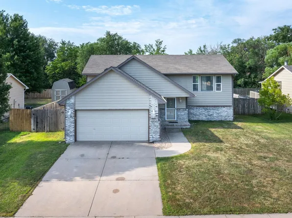 1715 Summerwood St, Goddard, KS 67052
