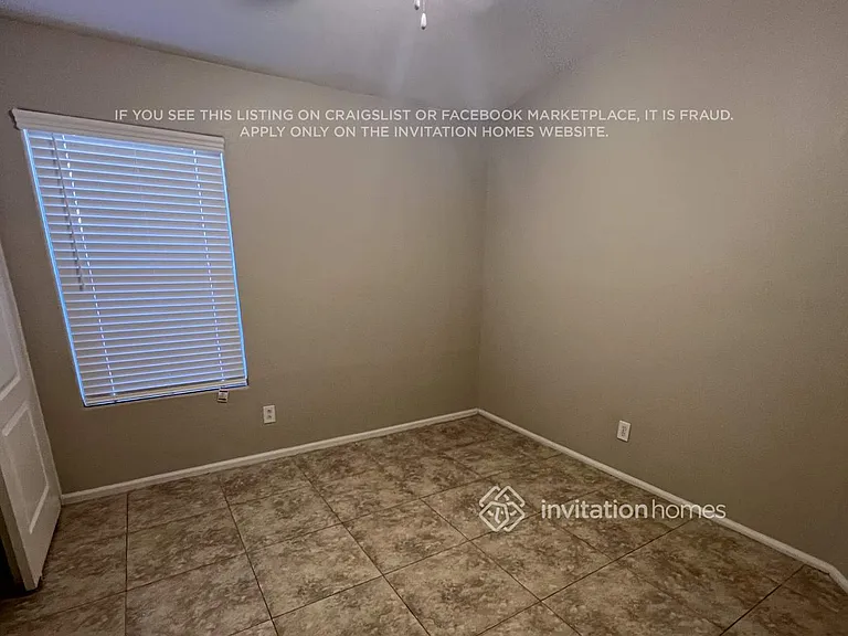 15966 W Latham St — Photo 7