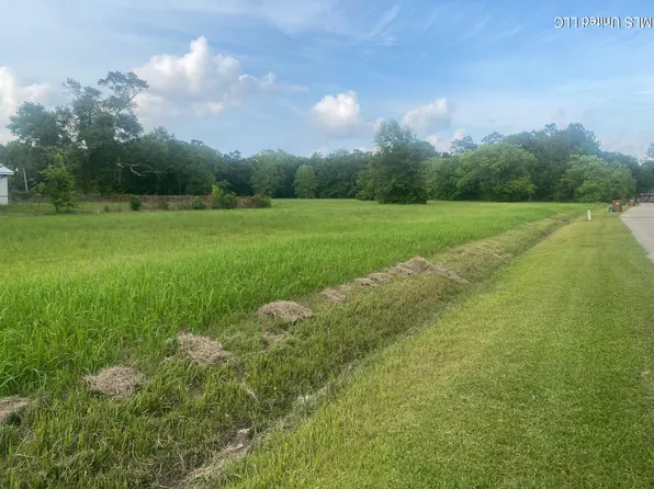 266 Alexander Rd, Long Beach, MS 39560