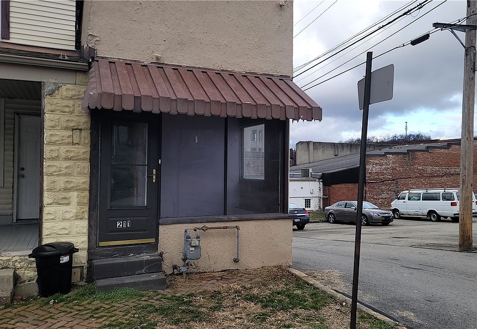 1st image of 211 S 3rd St