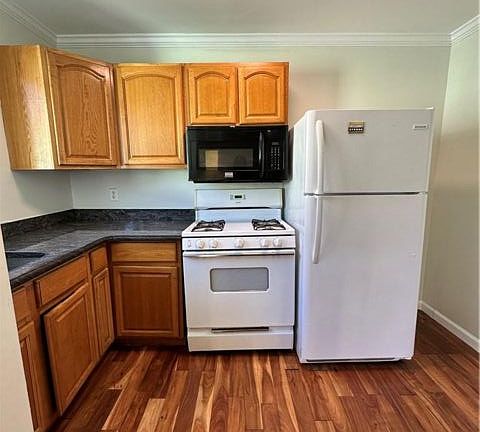 4th image of 415 Beach 36 St Unit 2