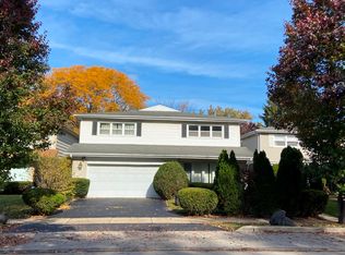 4918 Pratt Ave, Skokie, IL 60077