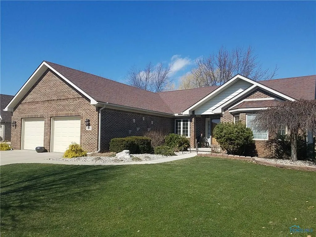 3541 Williamsburg Dr photo 1