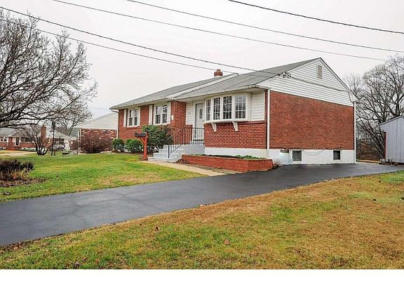 2nd image of 108 Macarthur Dr