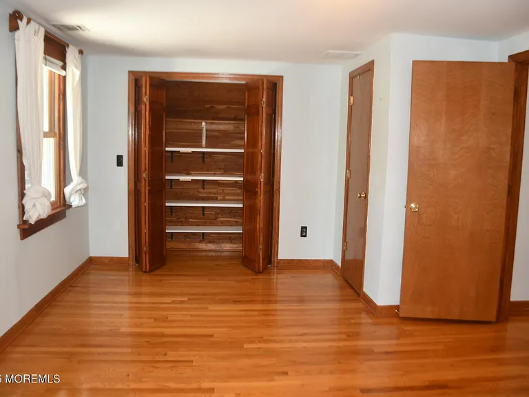 303 Deerfoot Ln — Photo 13