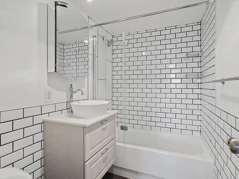 1250 4th St SW #710W — Photo 12