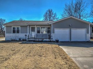 5946 E 4th Pl S, Tulsa, OK 74112