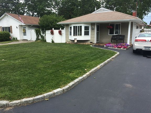 2nd image of 69 Pennwood Dr
