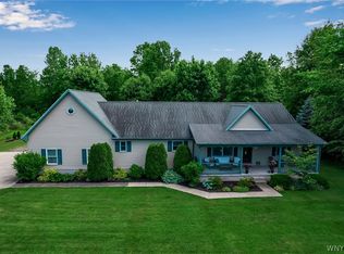 922 Pletcher Rd, Youngstown, NY 14174