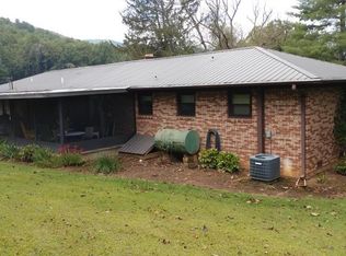 160 Peaceful Cove Rd, Franklin, NC 28734