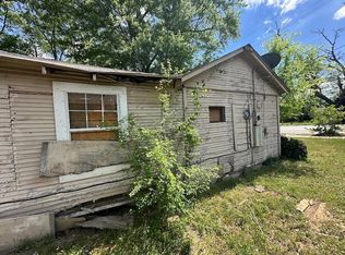 1025 E Young St, Longview, TX 75602