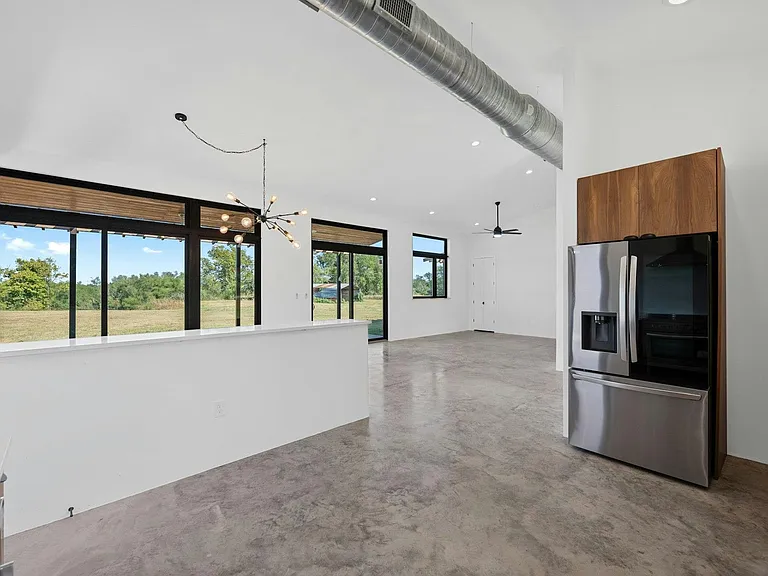 1802 Man O War Dr — Photo 10
