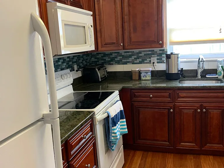 65 Cedar Ave #A7 — Photo 4
