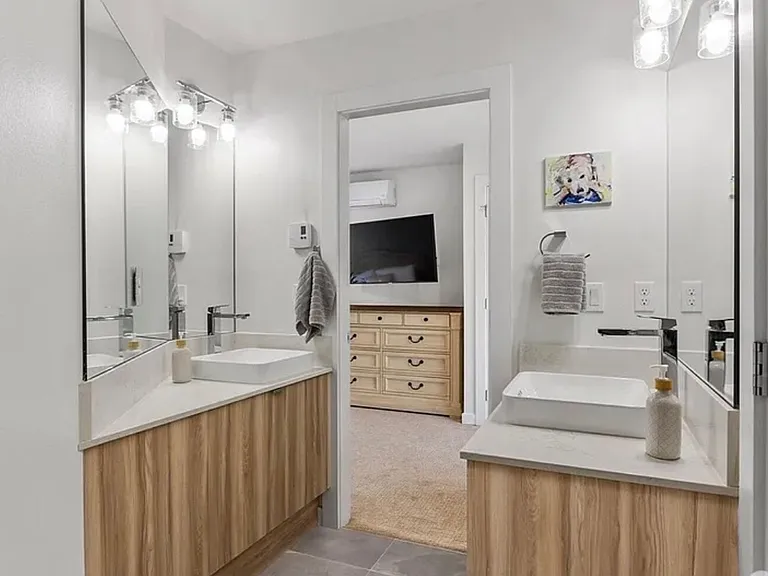 10710 Holman Rd NW #H — Photo 15