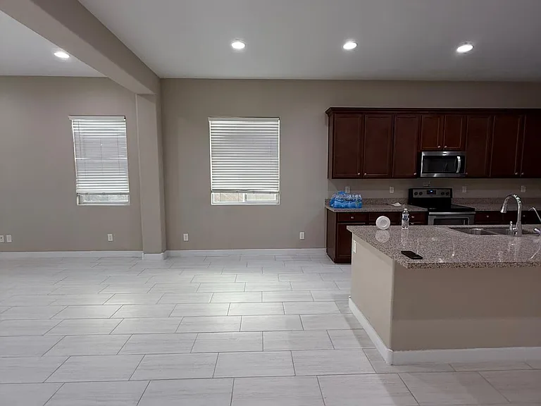 7030 W Post Rd — Photo 10