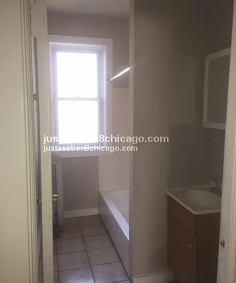 820 E Marquette Rd #1 — Photo 2