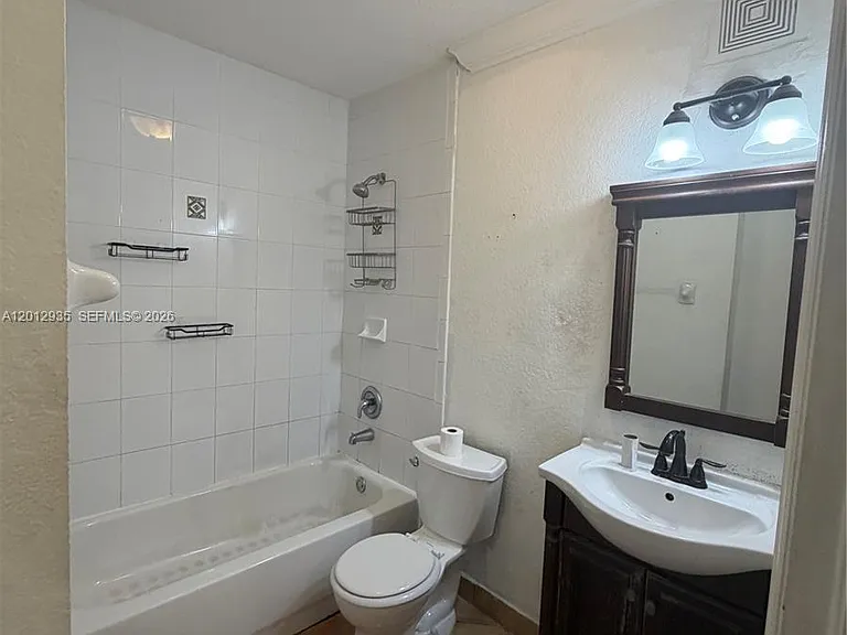 8435 NW 189th Ln #1403 — Photo 5